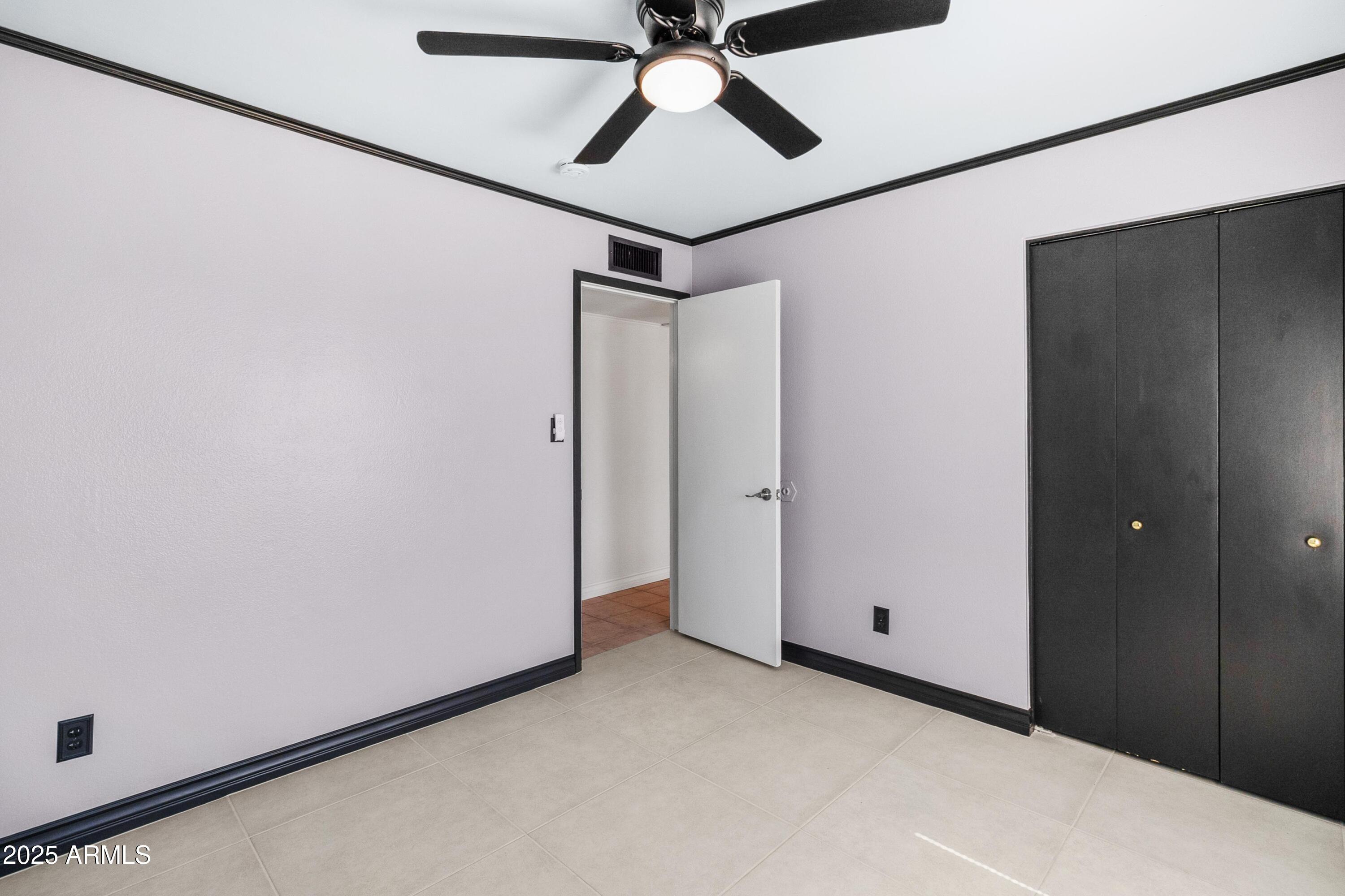 2846 West Villa Rita Drive Phoenix, AZ 85053 - Photo 12 of 24