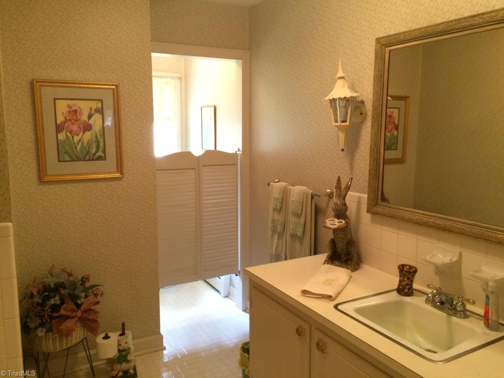306 Golf Course Road, Unit A Pilot Mountain, NC 27041 - Photo 24 of 30 Gallery Image 24