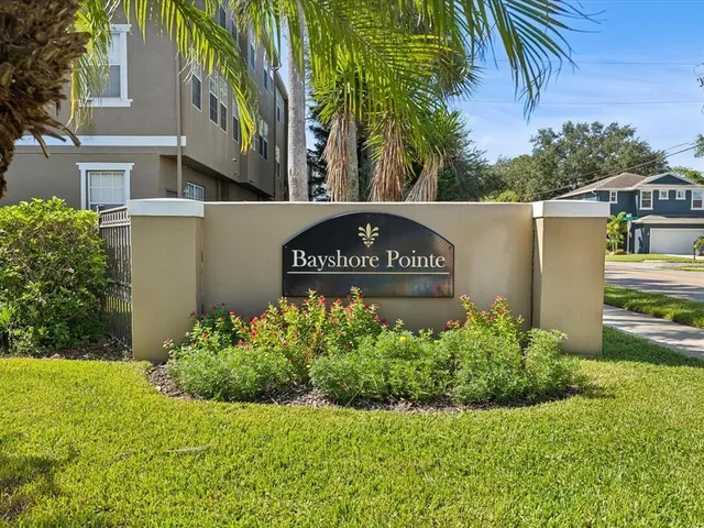 $449,900 | 3005 Bayshore Pointe Drive, Tampa, FL 33611
