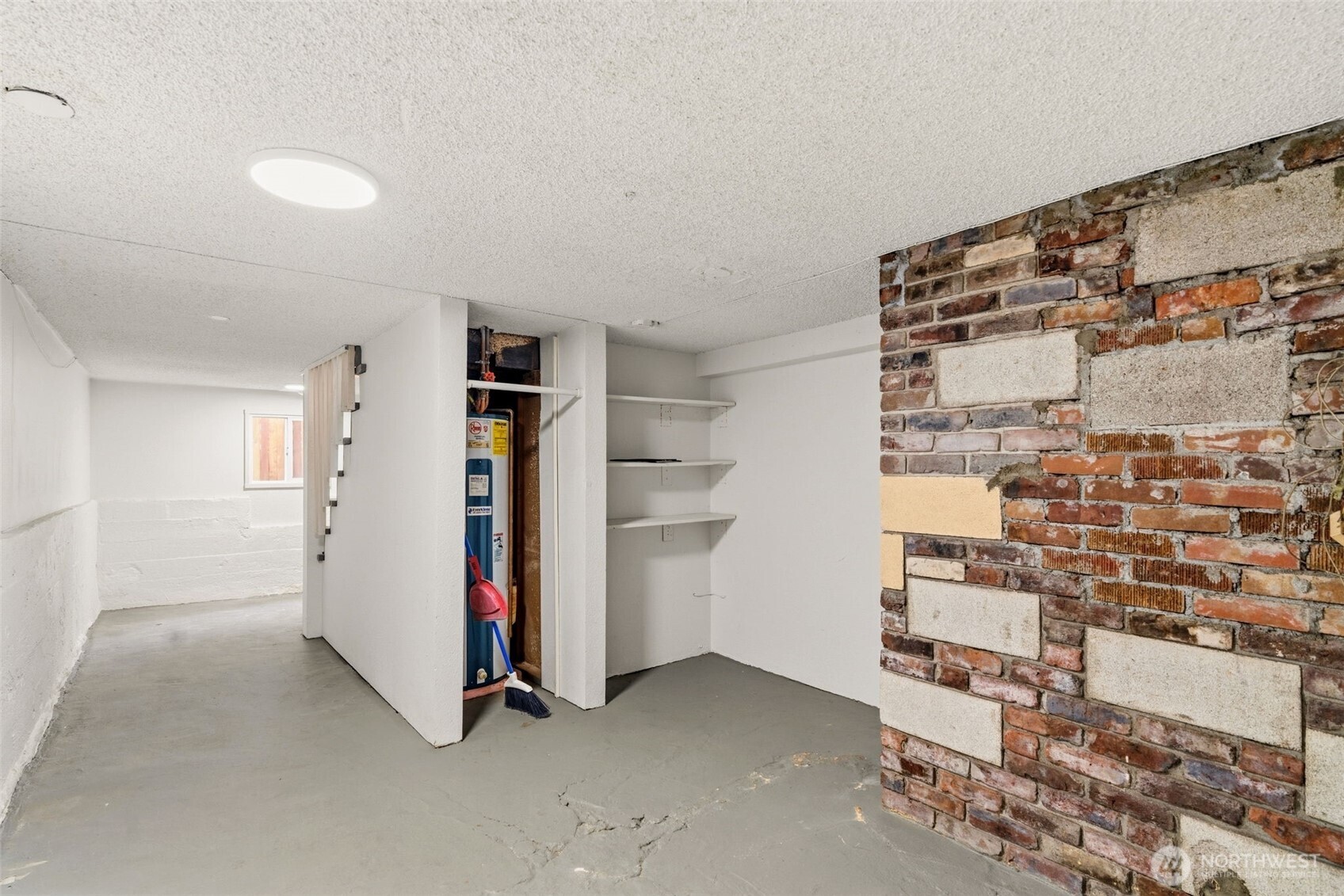 921 North 50th Street Seattle, WA 98103 - Photo 29 of 32 a view of livingroom with furniture