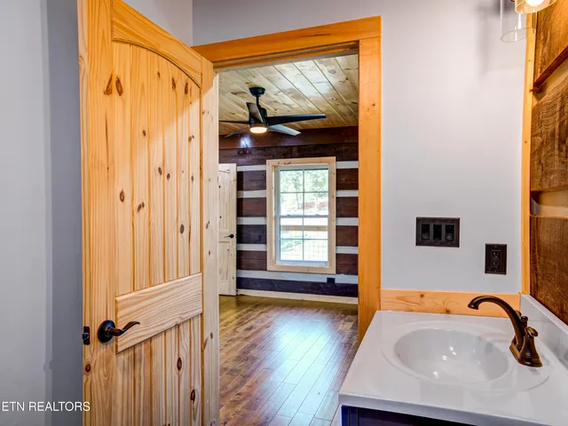 $1,100,000 | 630 Douglas Rdg Drive, Dandridge, TN 37725