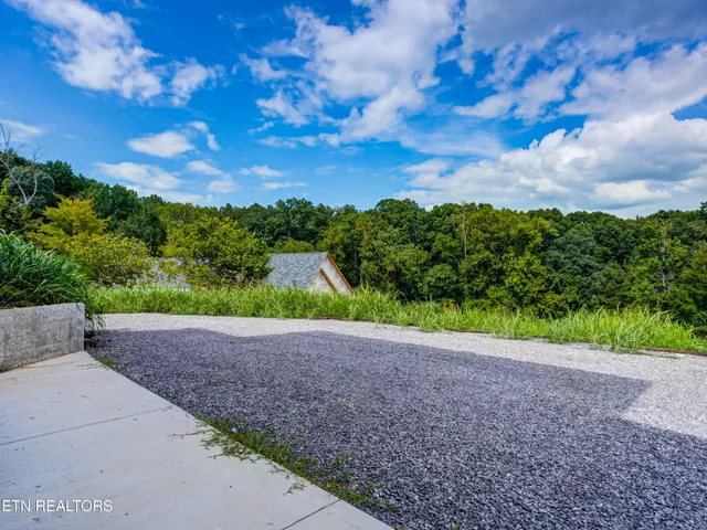 $1,100,000 | 630 Douglas Rdg Drive, Dandridge, TN 37725