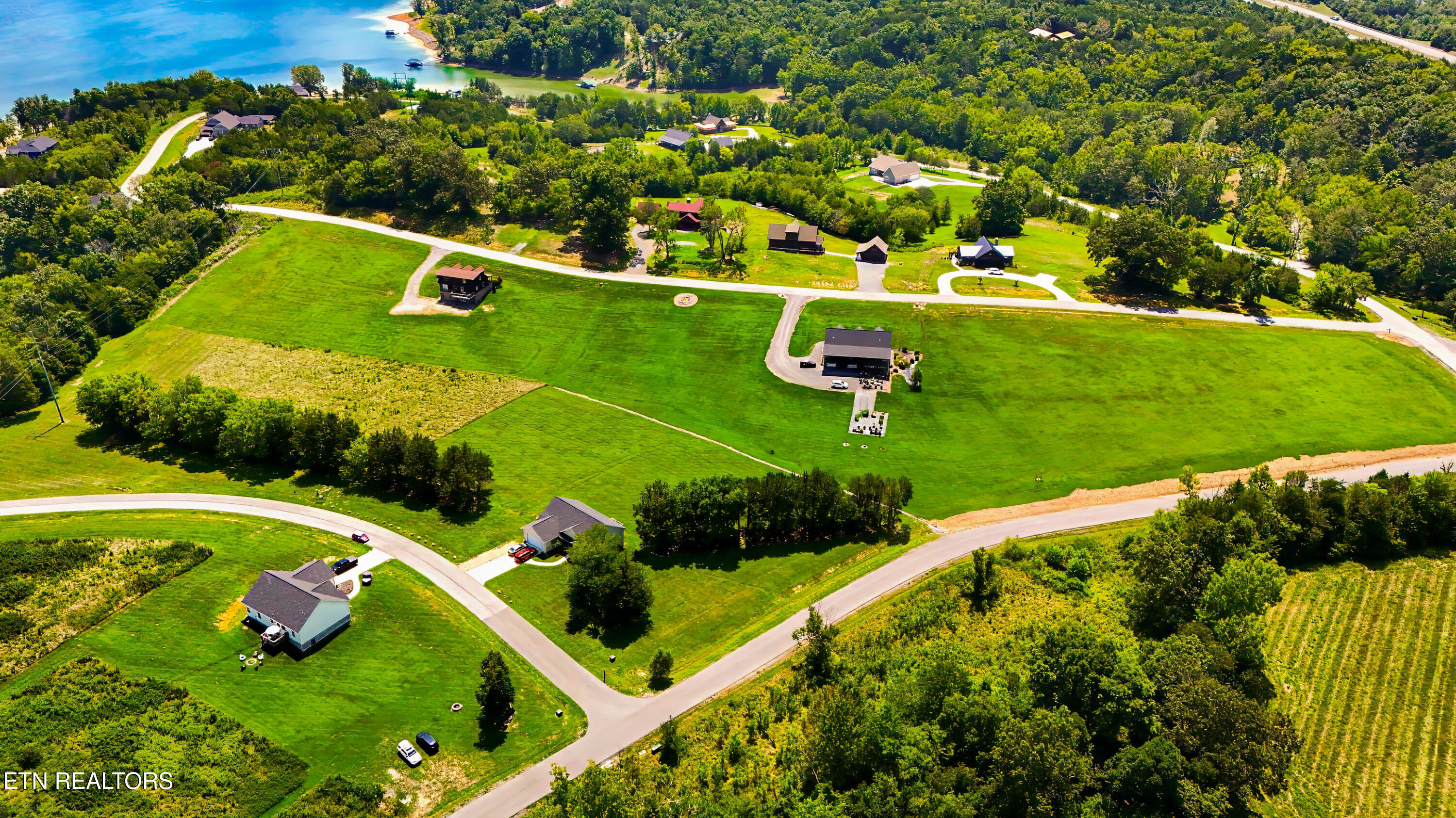 630 Douglas Rdg Drive Dandridge, TN 37725 - Photo 6 of 59 630 Douglas Ridge Drive (Drone)-04