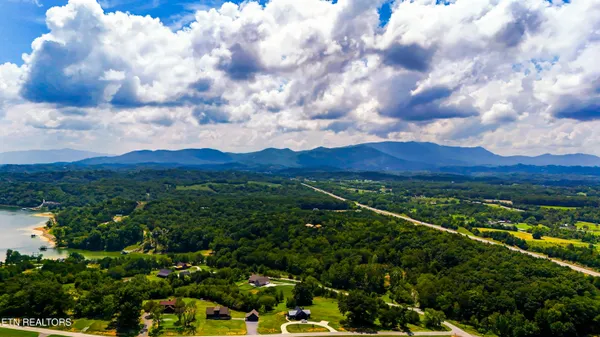 $1,000,000 | 630 Douglas Rdg Drive, Dandridge, TN 37725