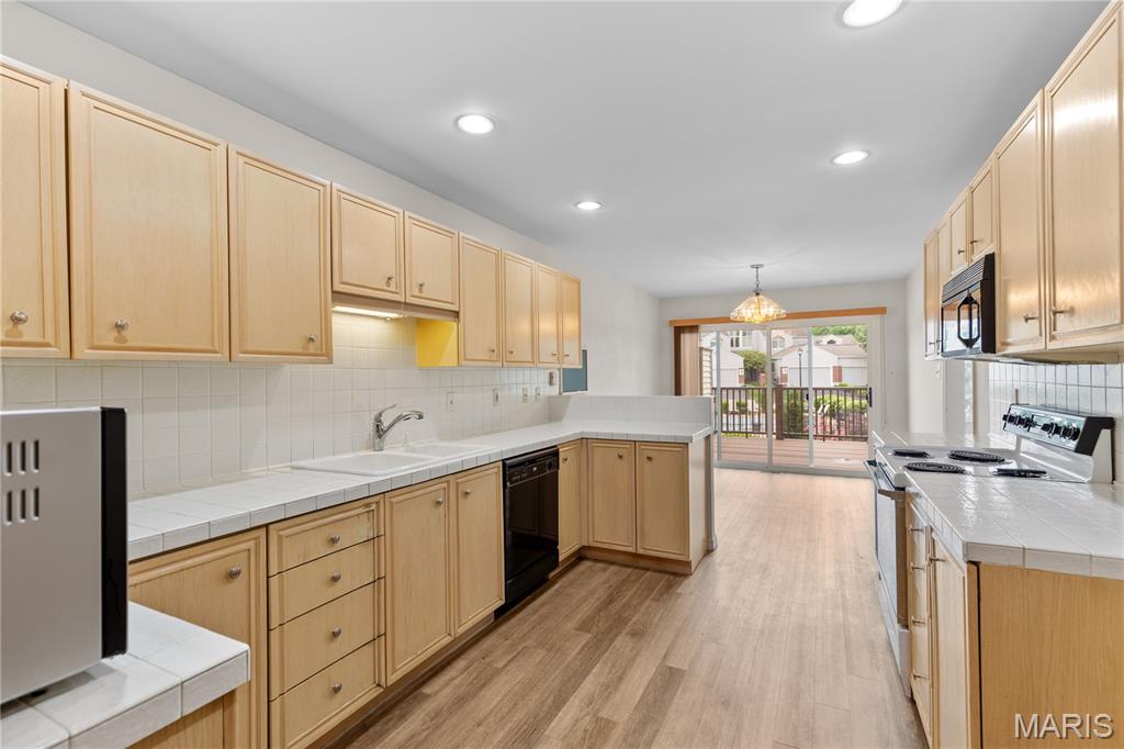 1700 Highview Cir Court Ballwin, MO 63021 - Photo 15 of 38