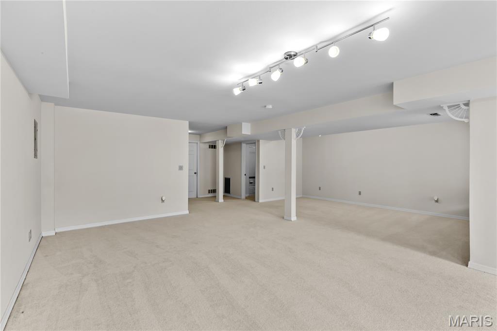 1700 Highview Cir Court Ballwin, MO 63021 - Photo 31 of 38