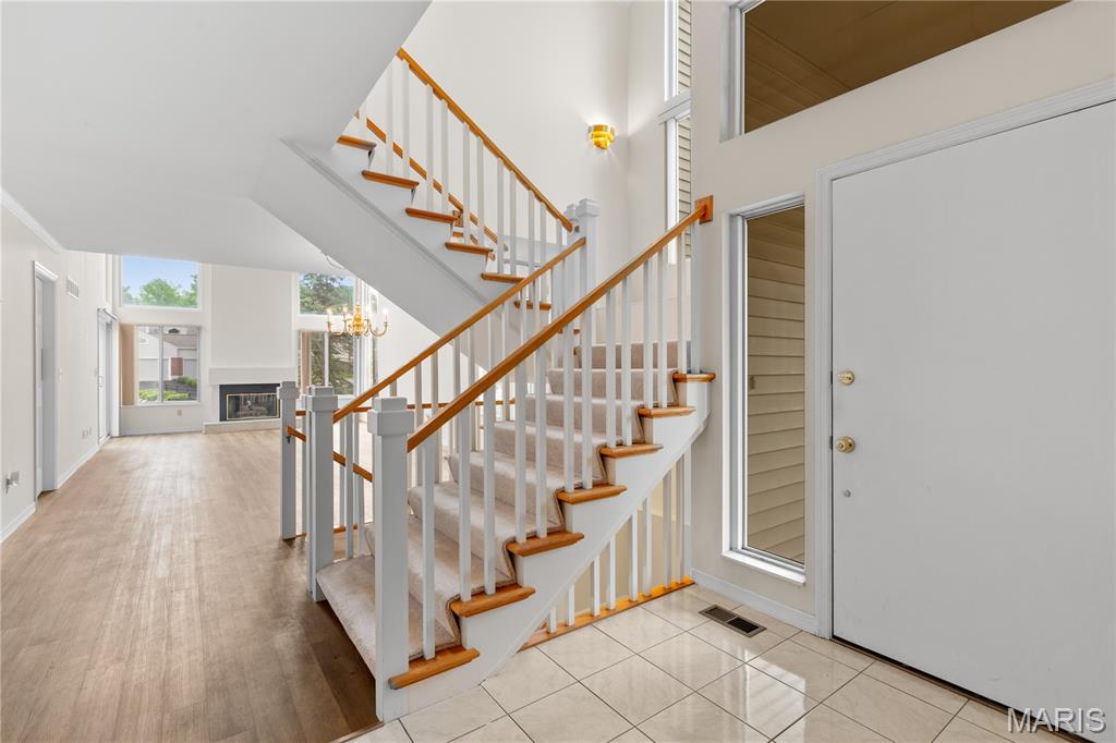 1700 Highview Cir Court Ballwin, MO 63021 - Photo 5 of 38