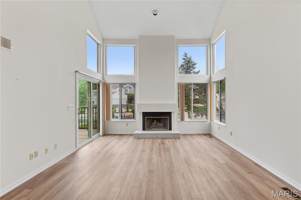 1700 Highview Cir Court Ballwin, MO 63021 - Photo 7 of 38