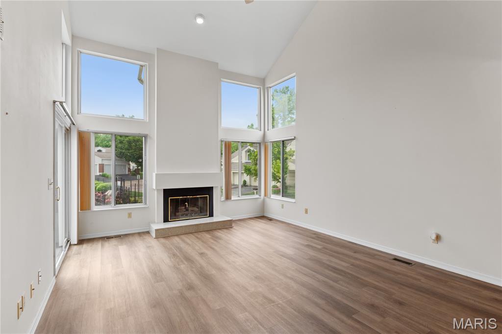 1700 Highview Cir Court Ballwin, MO 63021 - Photo 8 of 38