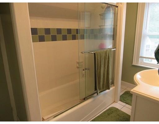 68 Ellsworth Avenue Springfield, MA 01118 - Photo 16 of 18