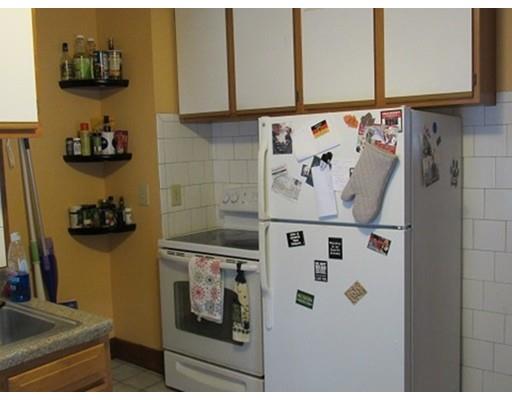 68 Ellsworth Avenue Springfield, MA 01118 - Photo 10 of 18
