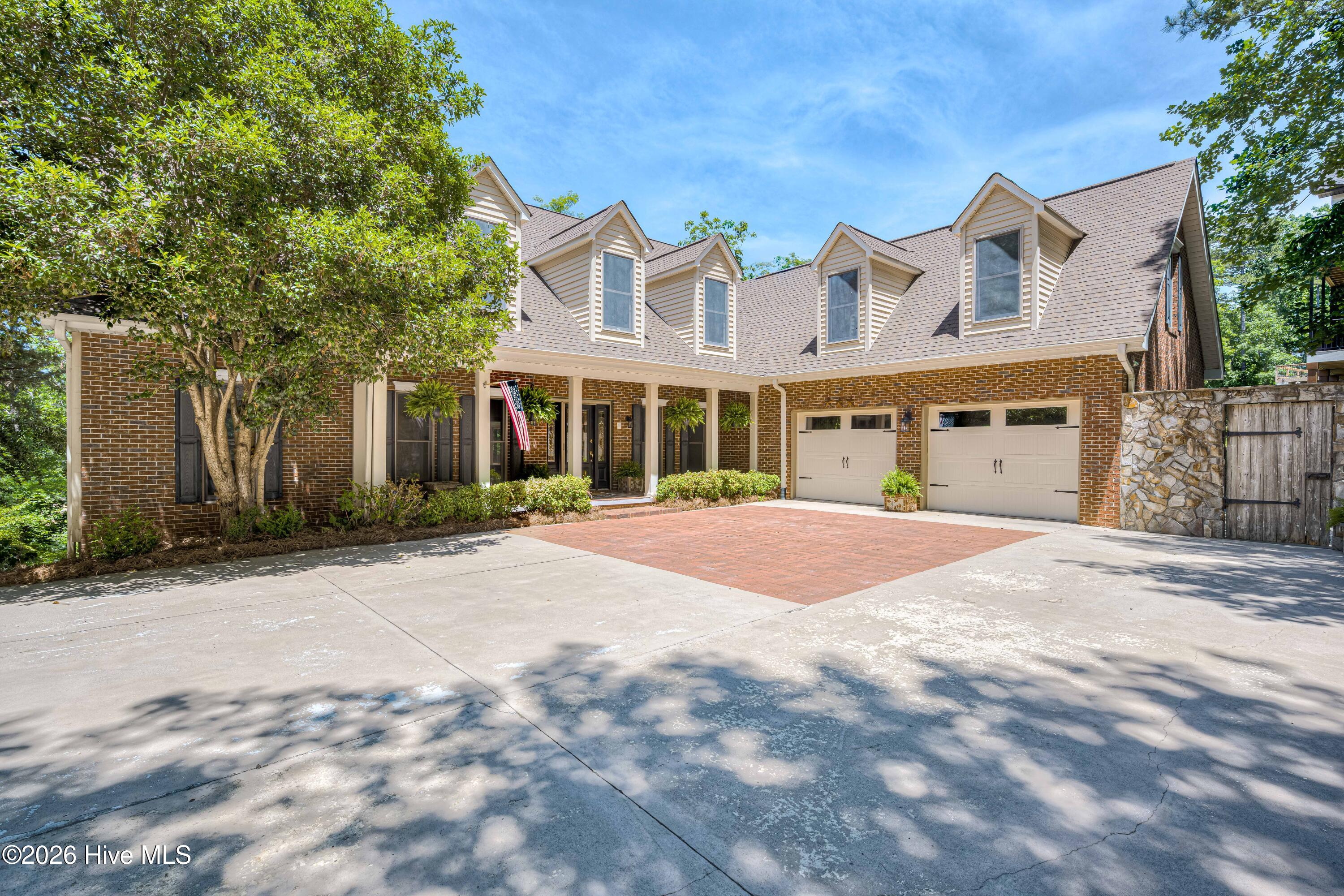 201 Rhett Drive McCormick, SC 29835 - Photo 1 of 107 001-001-
