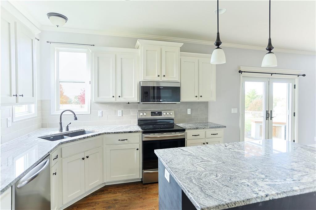 900 Southeast Forest Ridge Court Blue Springs, MO 64014 - Photo 15 of 51