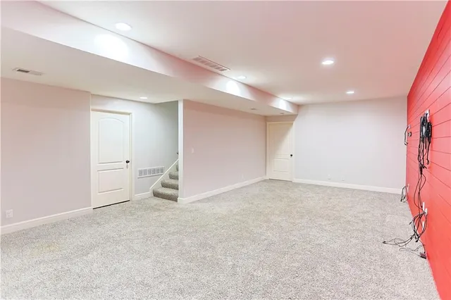 $450,000 | 900 Southeast Forest Ridge Court, Blue Springs, MO 64014