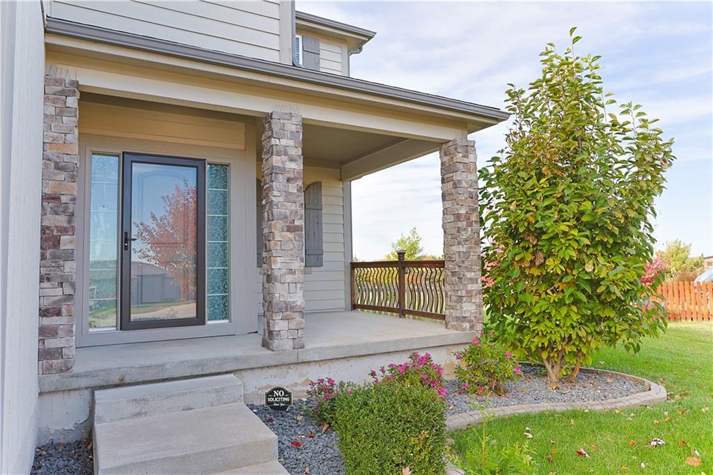 900 Southeast Forest Ridge Court Blue Springs, MO 64014 - Photo 8 of 51