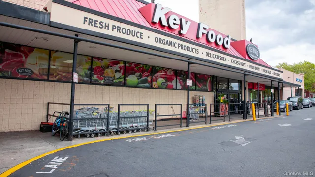 $319,988 | 141-37 Union Turnpike, Unit 2O | Kew Gardens Hills