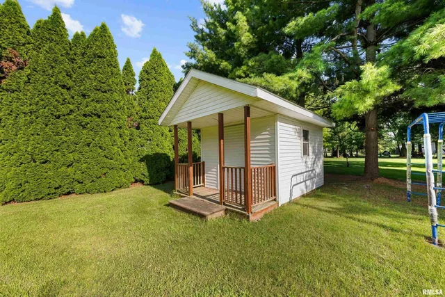 $399,900 | 13109 83rd Avenue, Blue Grass, IA 52726