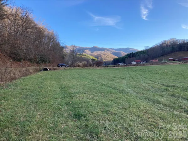 $799,000 | 124 Shootout Lane, Burnsville, NC 28714