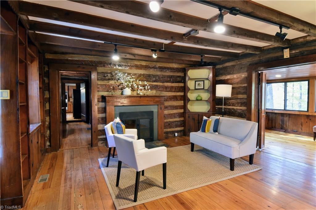 6068 Hedgerow Circle Clemmons, NC 27012 - Photo 5 of 35 Living room with access to sunroom at right side.