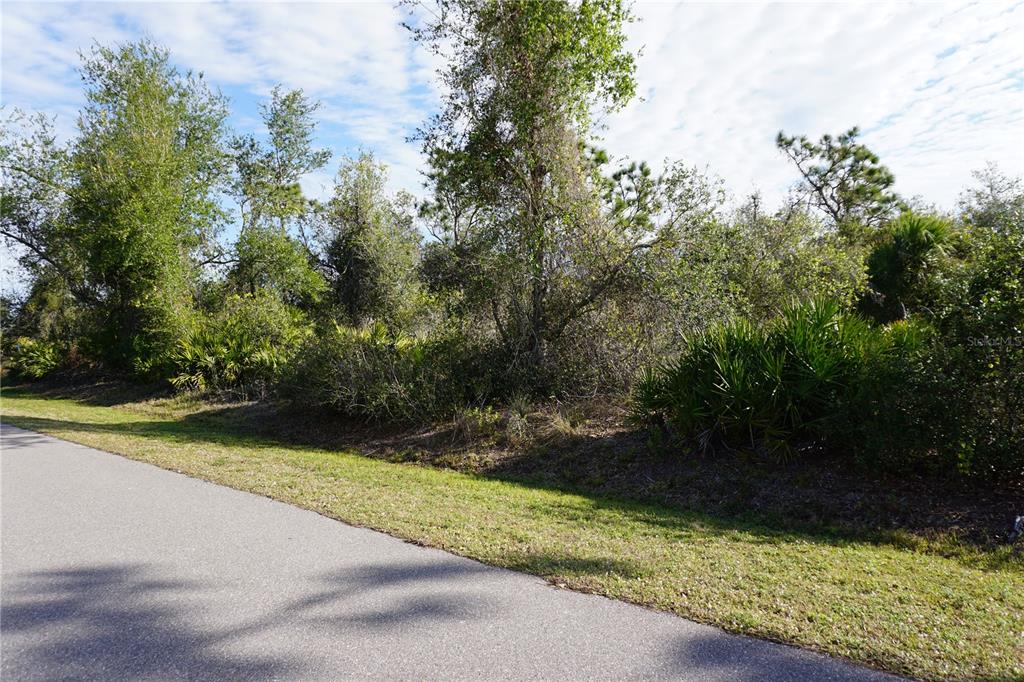 334 Omen Street Punta Gorda, FL 33982 - Photo 2 of 33