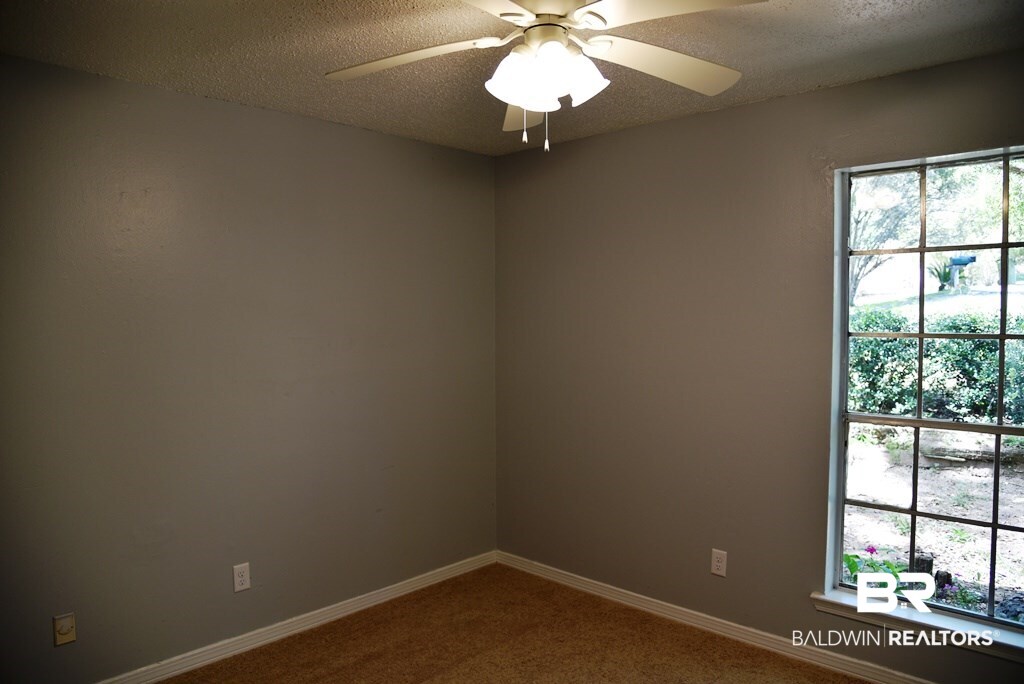 6585 Rabbit Court Theodore, AL 36582 - Photo 13 of 17