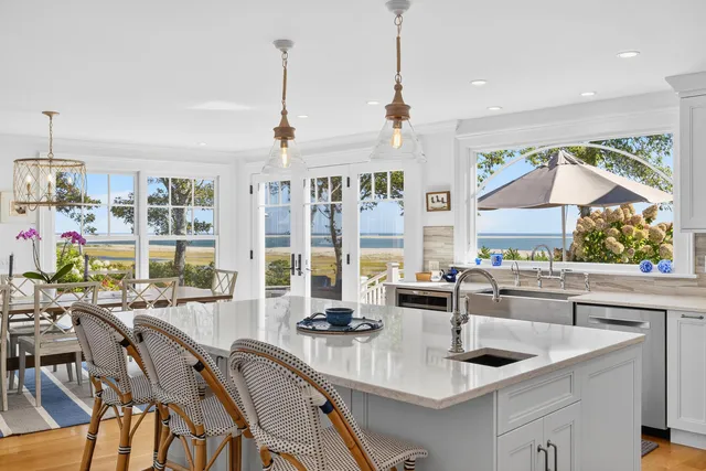 $7,000,000 | 30 Tisquantum Road, Chatham, MA 02633