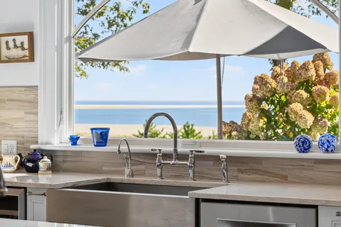 $7,999,000 | 30 Tisquantum Road, Chatham, MA 02633