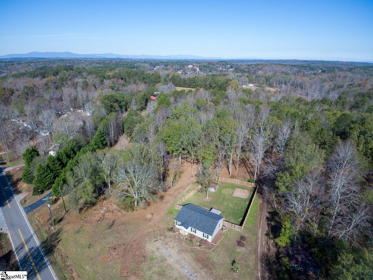 1623 River Oak Road Inman, SC 29349 - Photo 2 of 36
