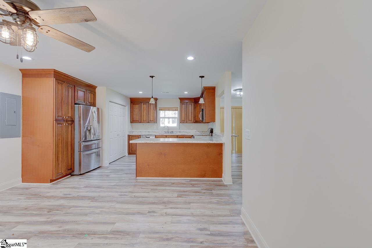 1623 River Oak Road Inman, SC 29349 - Photo 3 of 36