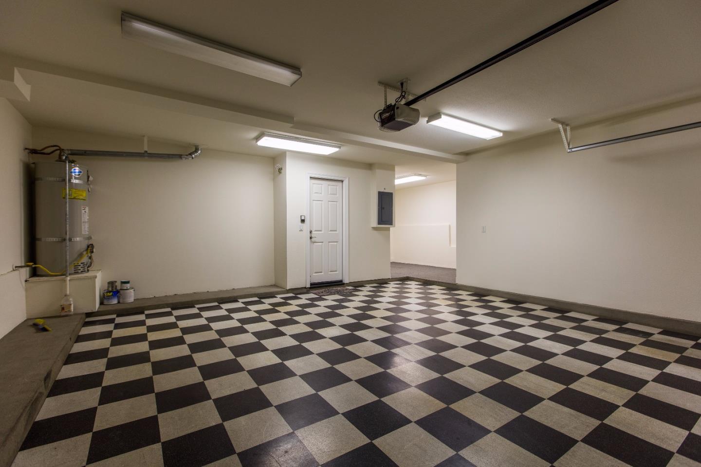 335 Ascente Commons San Jose, CA 95125 - Photo 33 of 38 a black and white checkered floor