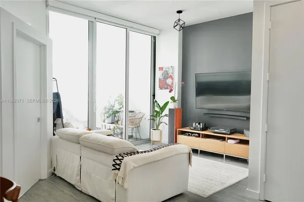 $360,000 | 2200 Northeast 4th Avenue, Unit 503, Miami, FL 33137