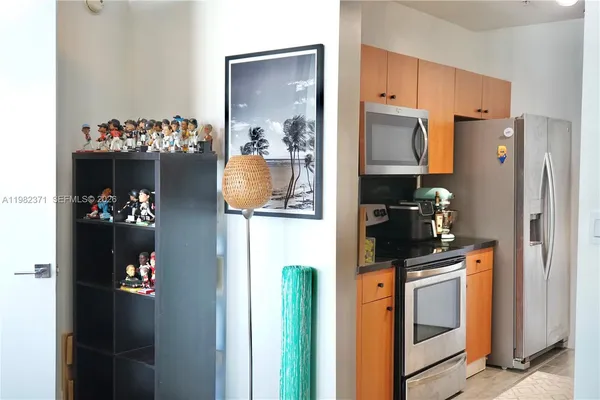 $360,000 | 2200 Northeast 4th Avenue, Unit 503, Miami, FL 33137