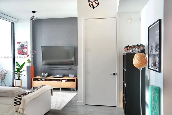 $360,000 | 2200 Northeast 4th Avenue, Unit 503, Miami, FL 33137