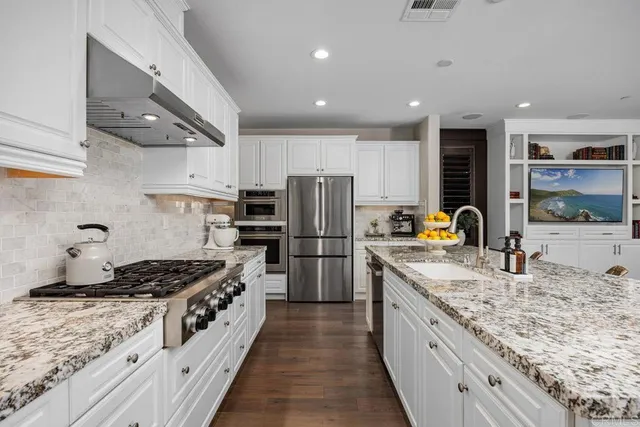 $2,298,800 | 15858 Anjou Lane, San Diego, CA 92127
