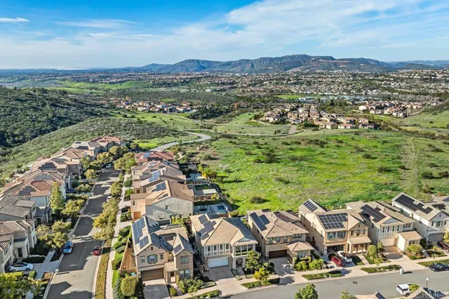 $2,298,800 | 15858 Anjou Lane, San Diego, CA 92127