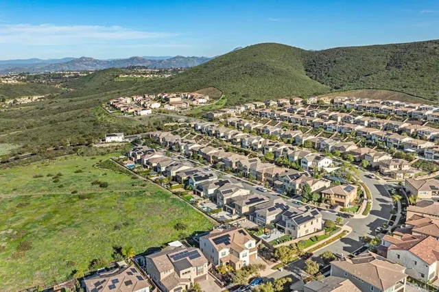 $2,298,800 | 15858 Anjou Lane, San Diego, CA 92127