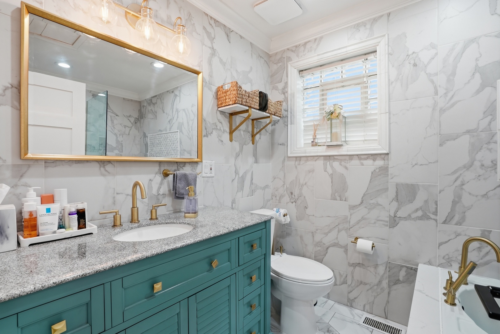 1900 North Kenneth Avenue Chicago, IL 60639 - Photo 12 of 28 Gallery Image 12