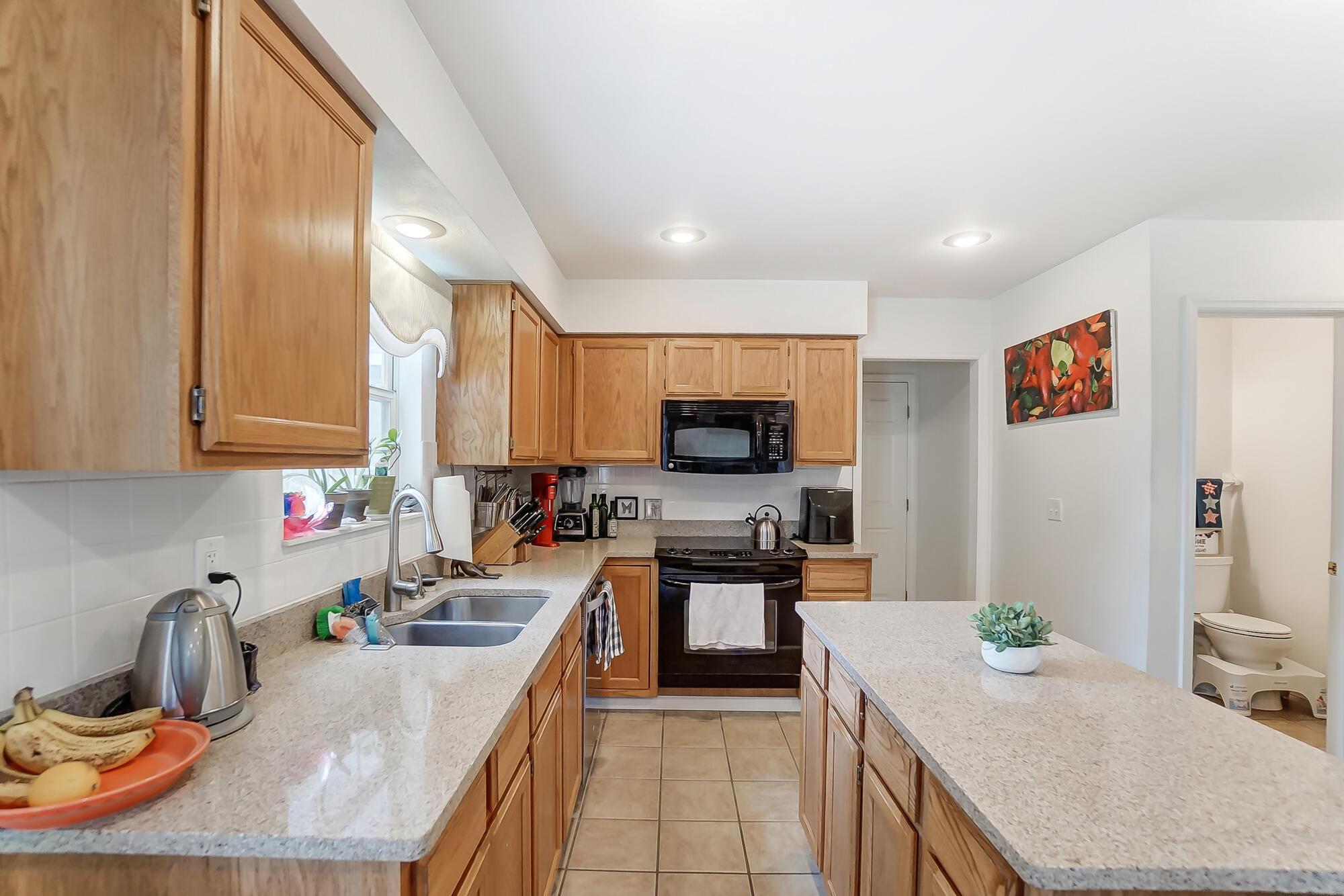 5694 Davidson Road Hilliard, OH 43026 - Photo 12 of 67 Tons of counterspace and cabinets