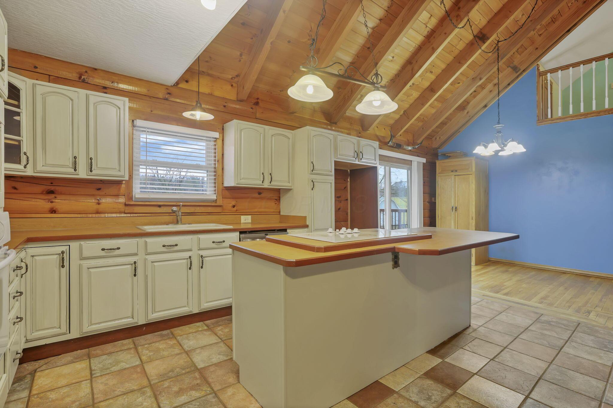 7760 Township Road Fredericktown, OH 43019 - Photo 15 of 74 Kitchen
