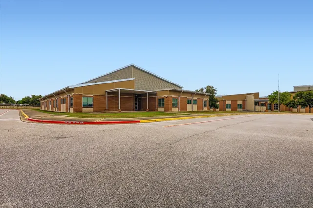 $6,500 | 217 Emerald Ridge Drive, Austin, TX 78732