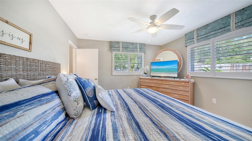 6758 South Lockwood Ridge Road Sarasota, FL 34231 - Photo 34 of 85