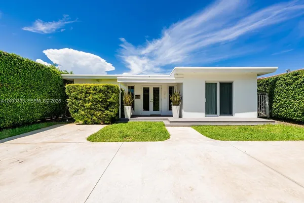 $13,000 | 575 West 50th Street, Miami Beach, FL 33140