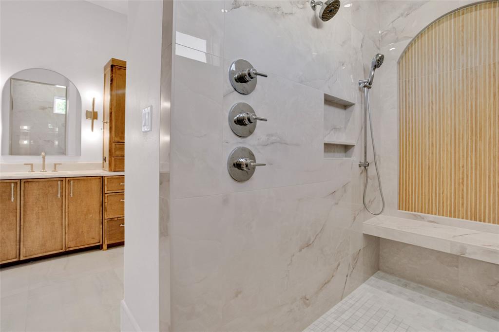 1839 Sentinel Way Tyler, TX 75703 - Photo 19 of 40 a bathroom with a shower