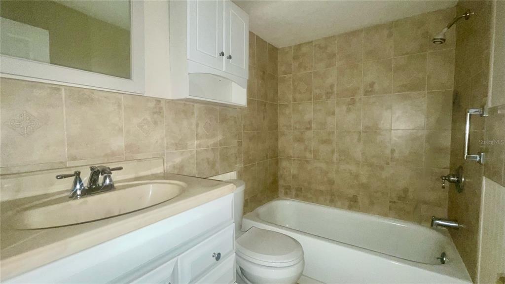 4211 Sheldon Place, Unit 4211 New Port Richey, FL 34652 - Photo 12 of 25