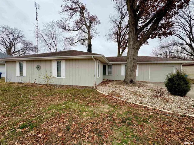 $149,000 | 623 Meadowbrook Lane, Centralia, IL 62801