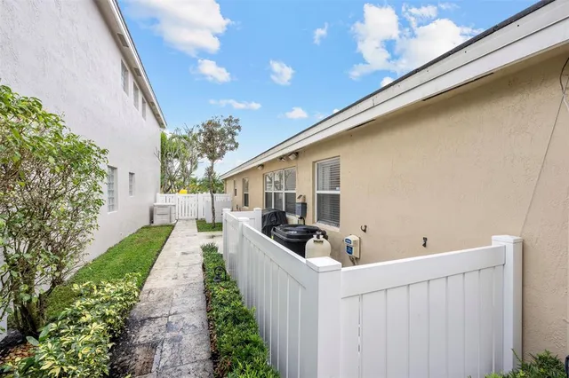 $610,000 | 2850 East Sable Circle, Margate, FL 33063