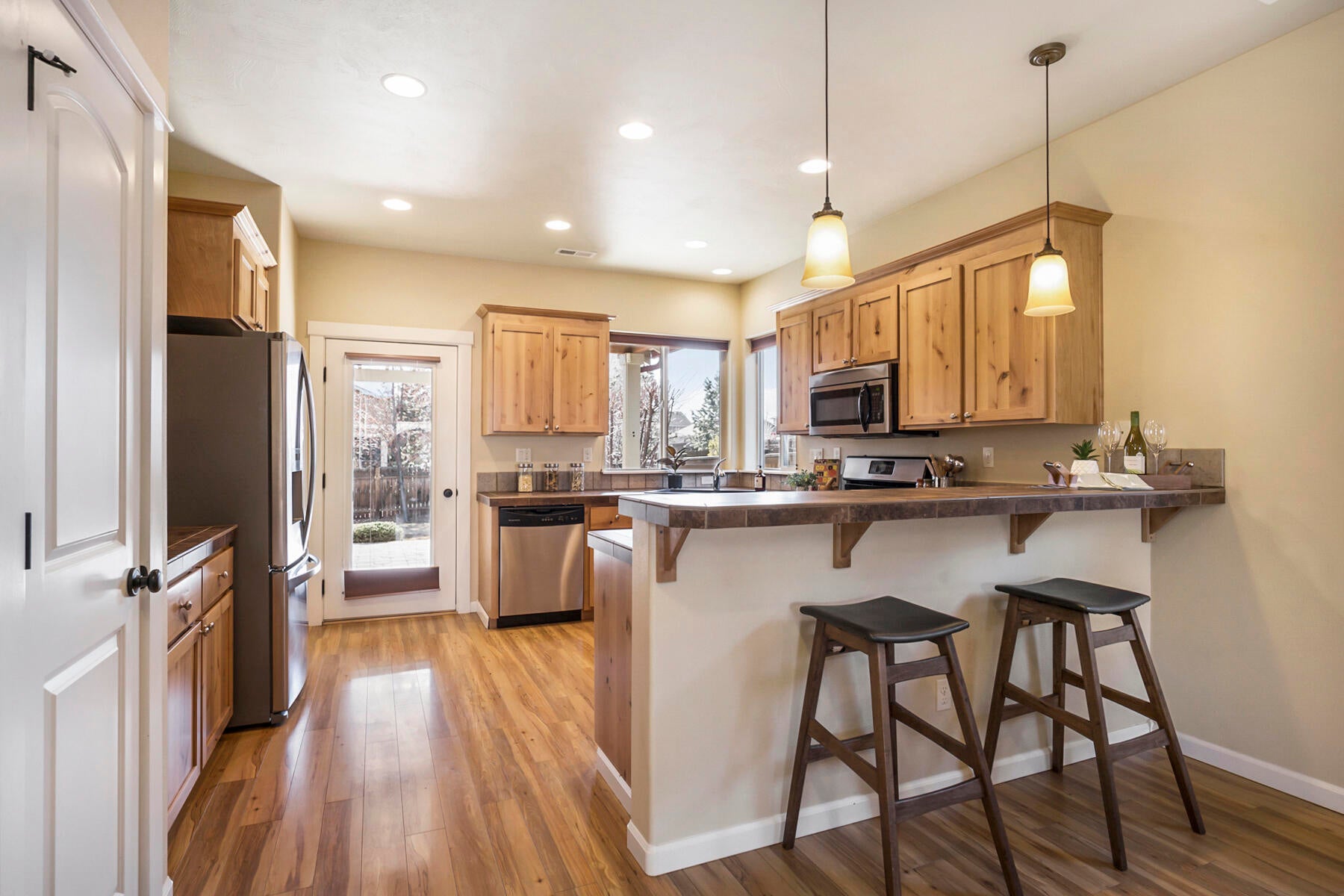 3119 Yellow Ribbon Drive Bend, OR 97701 - Photo 11 of 34 JH5_1330