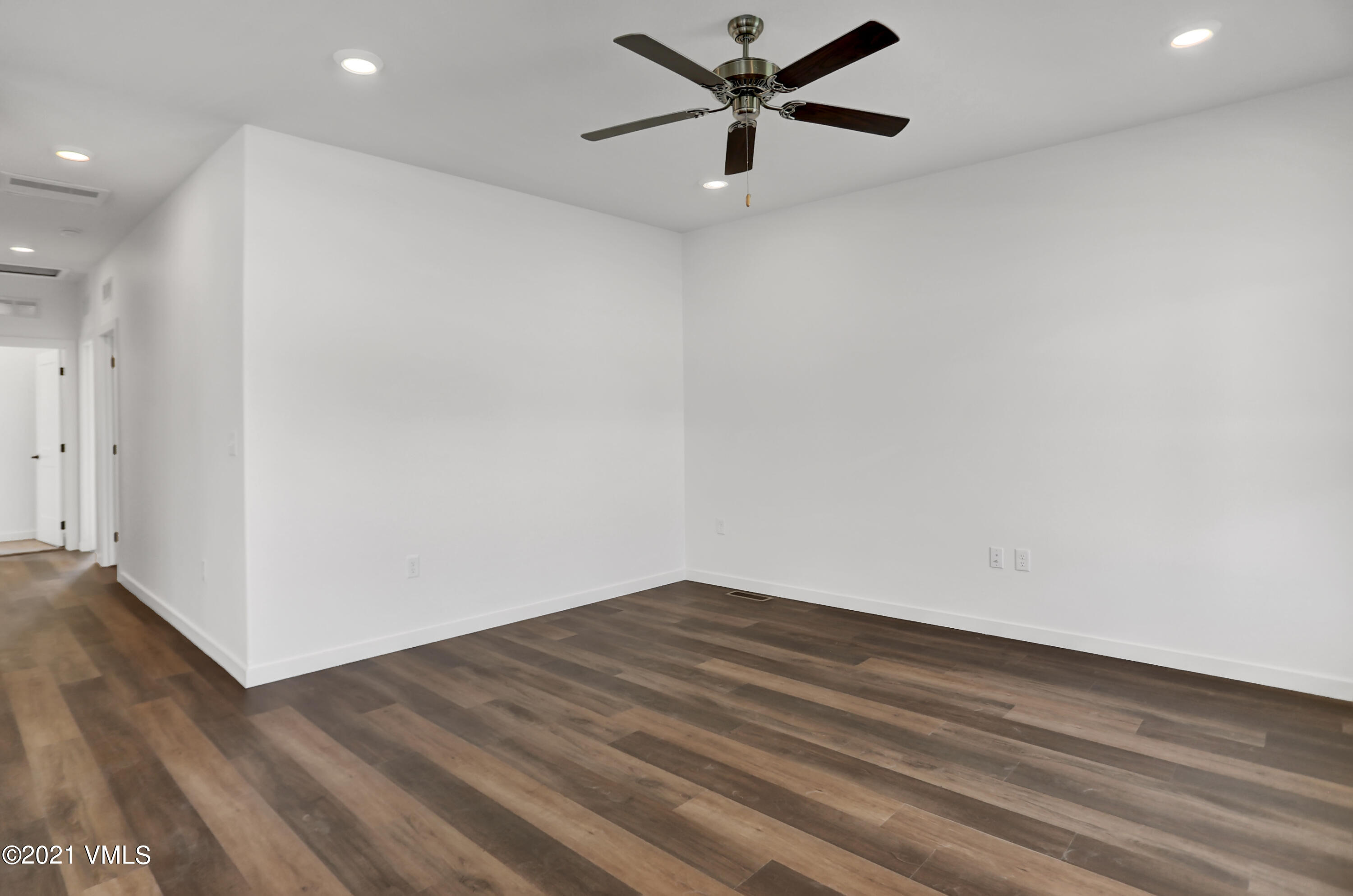 247 Bowie Road Gypsum, CO 81637 - Photo 13 of 31 Living Room (3)