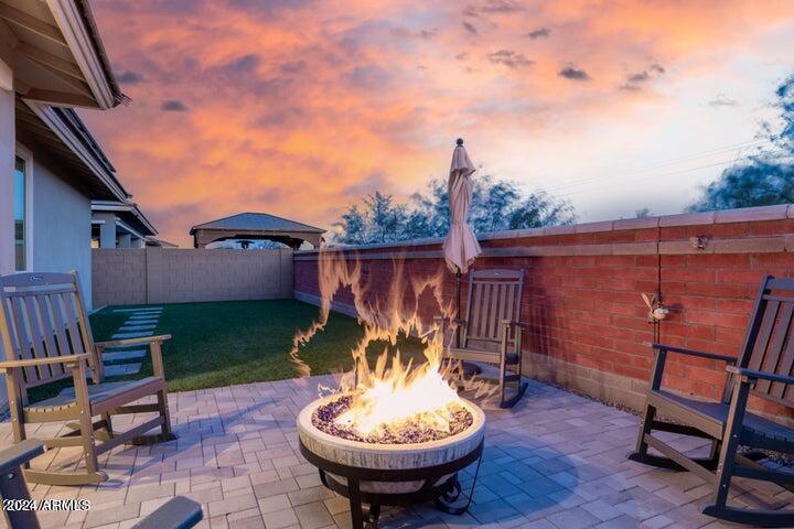 14599 West Wethersfield Road Surprise, AZ 85379 - Photo 20 of 40 Firepit