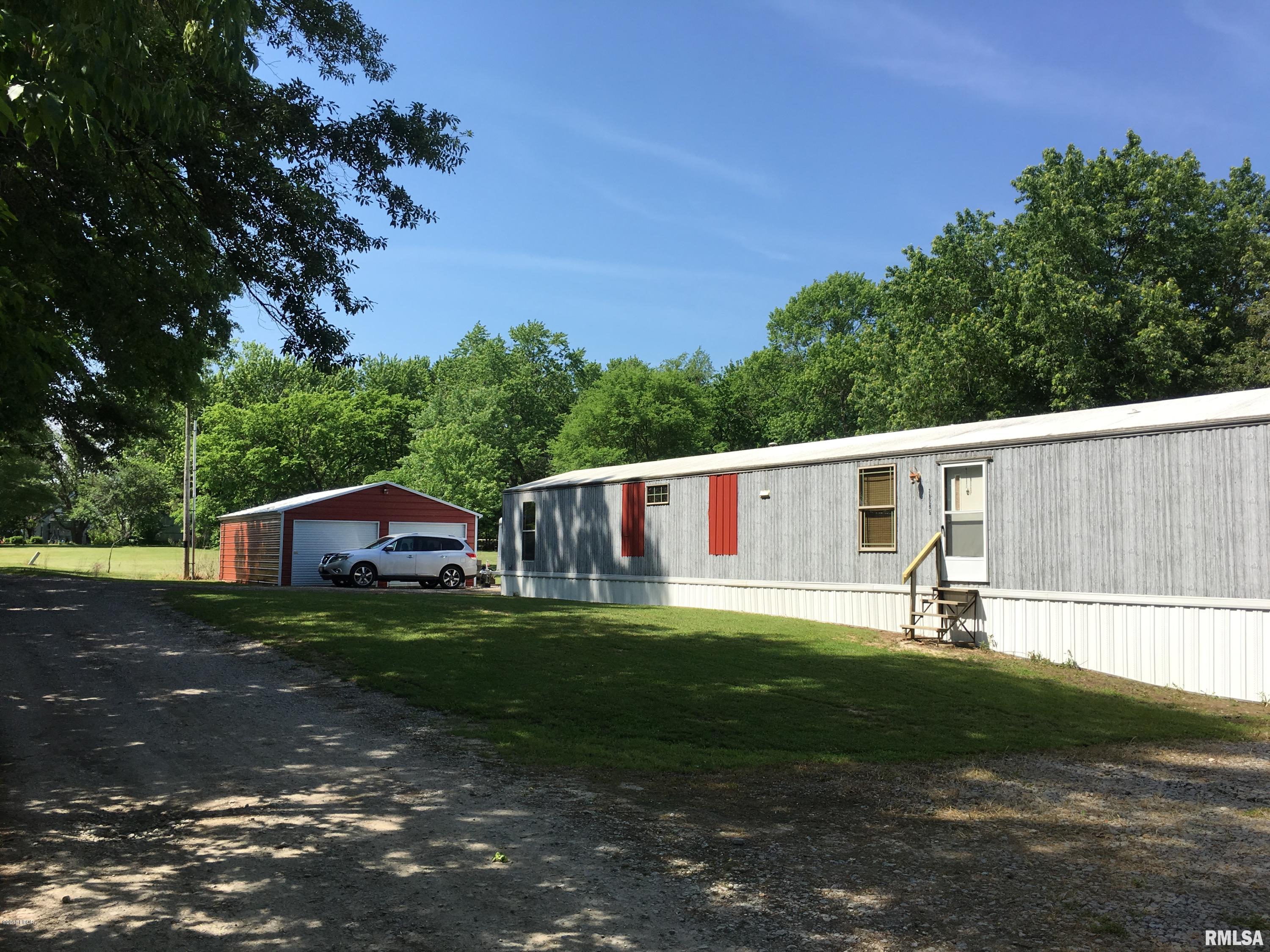 29295 Sycamore Road Centralia, IL 62801 - Photo 2 of 37